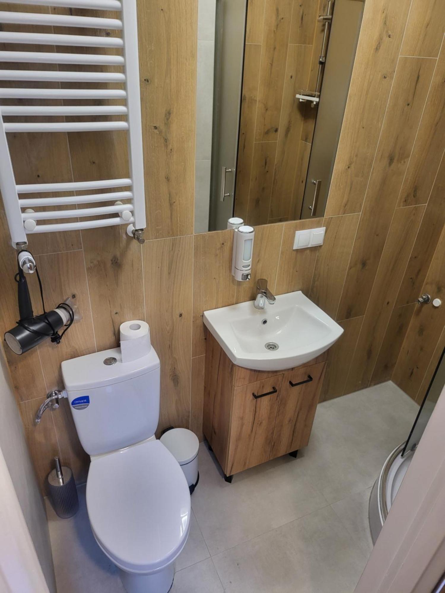 Rooms4Rest Popularna - Private Rooms For Tourists - Atr Consulting Sp, Z O,O, Varşovia Exterior foto