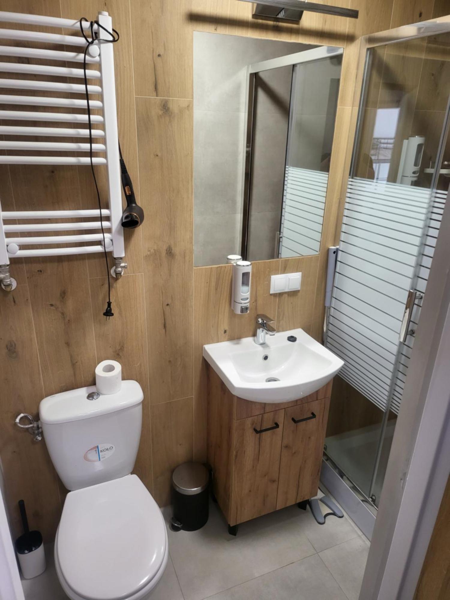 Rooms4Rest Popularna - Private Rooms For Tourists - Atr Consulting Sp, Z O,O, Varşovia Exterior foto