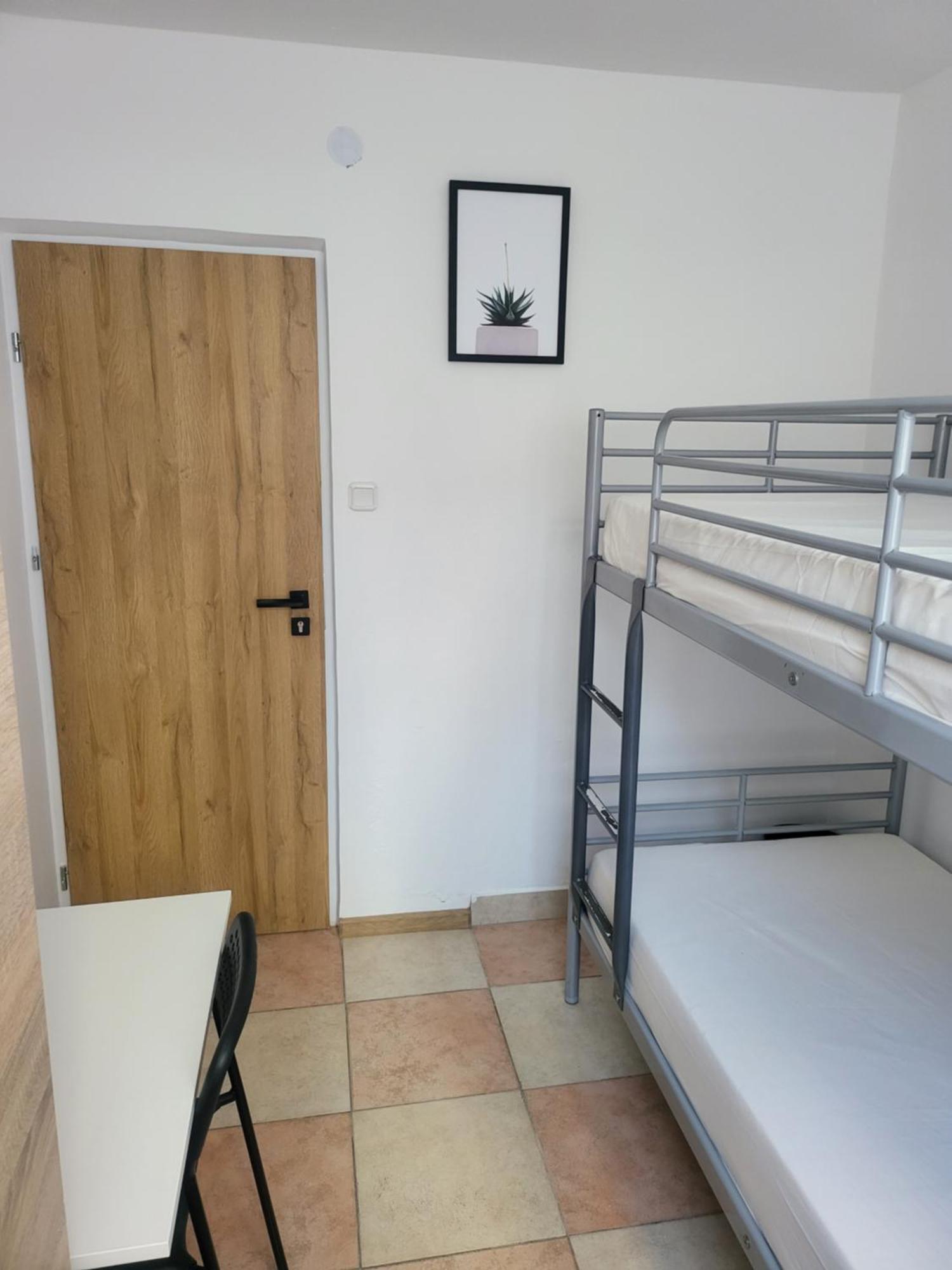 Rooms4Rest Popularna - Private Rooms For Tourists - Atr Consulting Sp, Z O,O, Varşovia Exterior foto