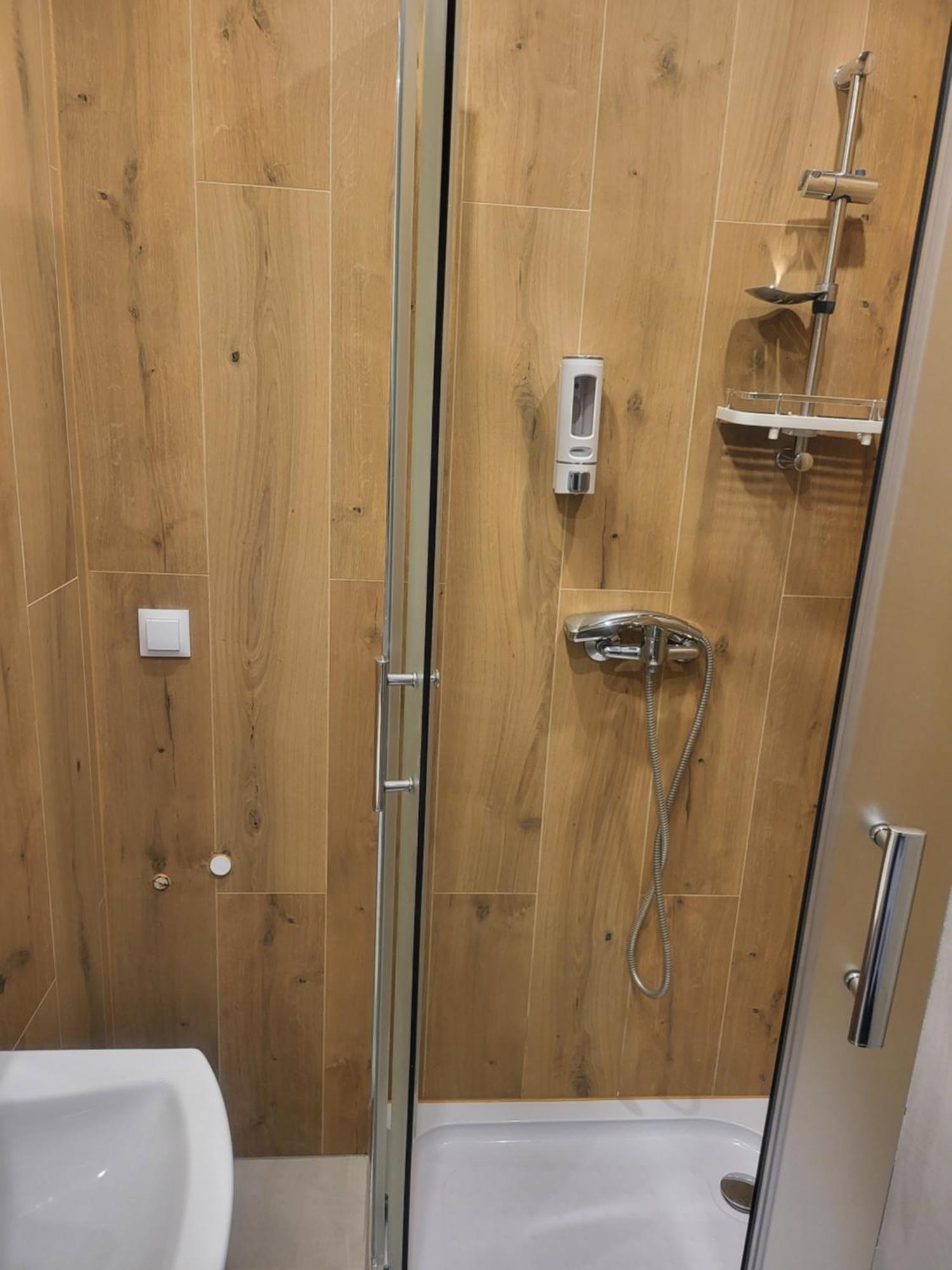 Rooms4Rest Popularna - Private Rooms For Tourists - Atr Consulting Sp, Z O,O, Varşovia Exterior foto
