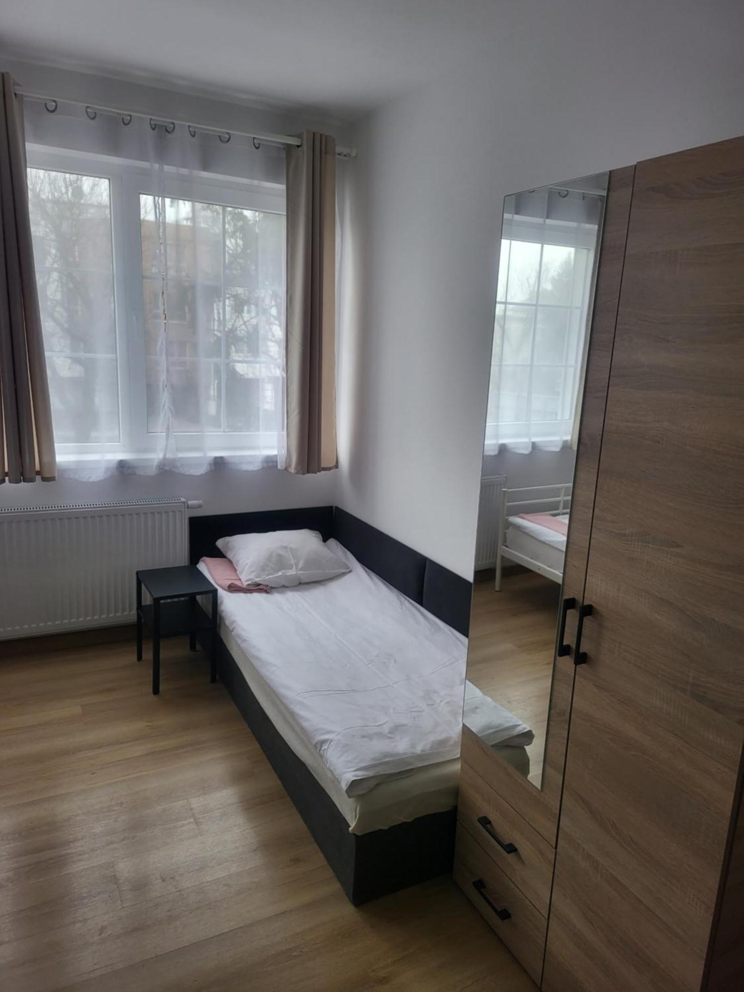 Rooms4Rest Popularna - Private Rooms For Tourists - Atr Consulting Sp, Z O,O, Varşovia Exterior foto