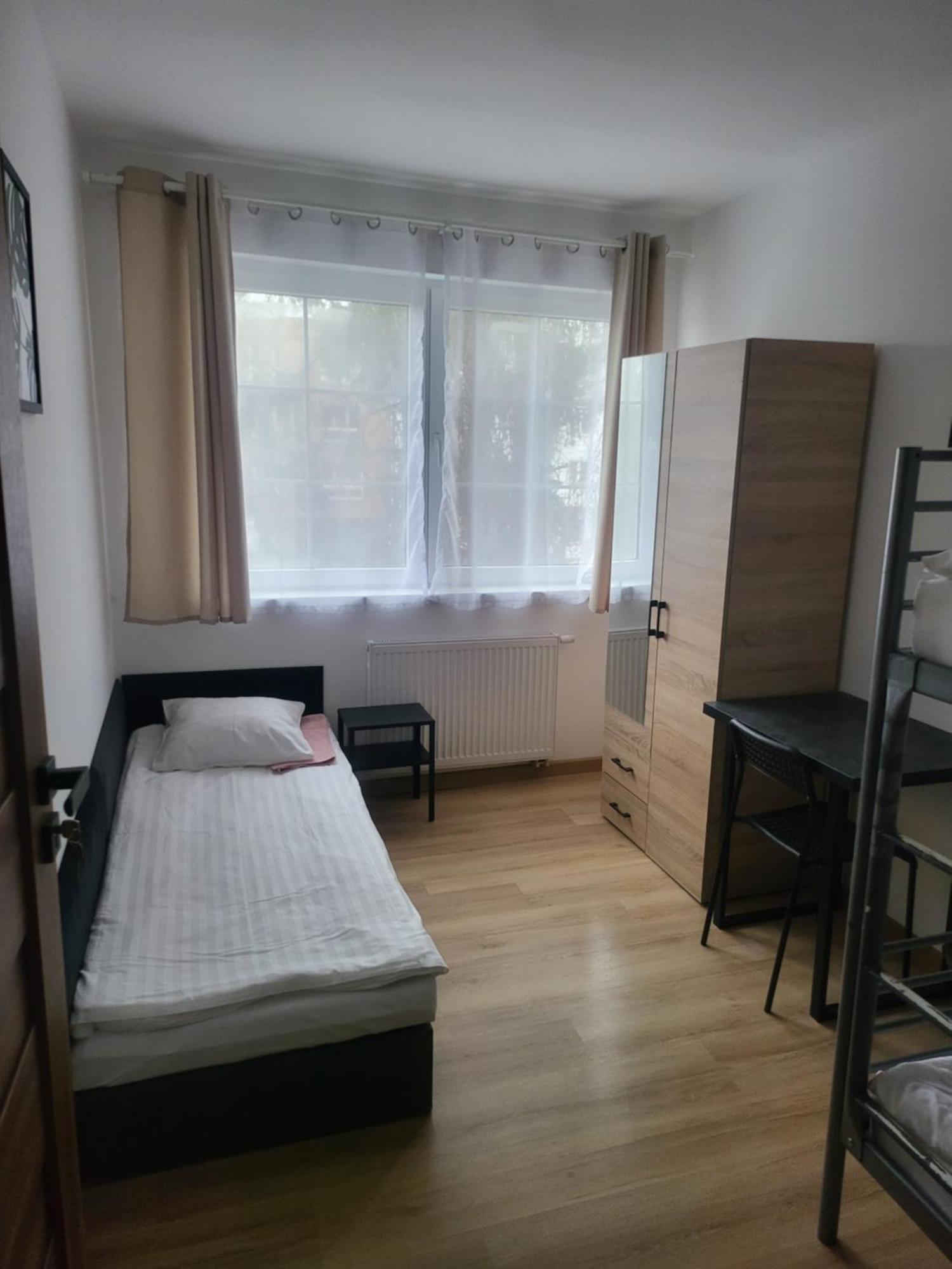Rooms4Rest Popularna - Private Rooms For Tourists - Atr Consulting Sp, Z O,O, Varşovia Exterior foto